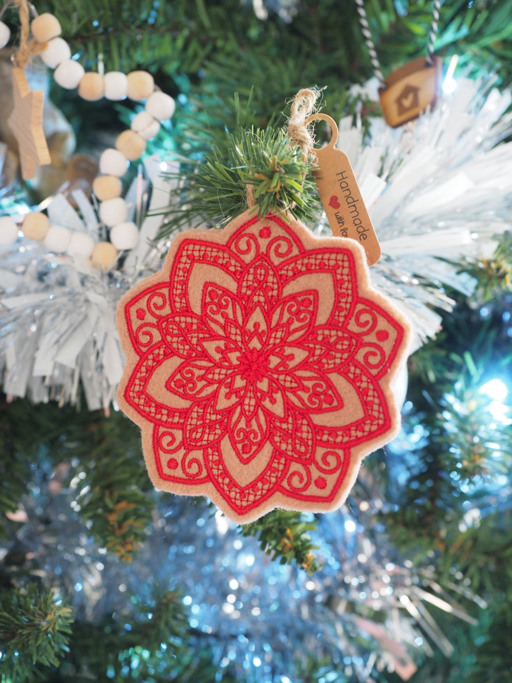 Pointsettia Gingerbread Cookie